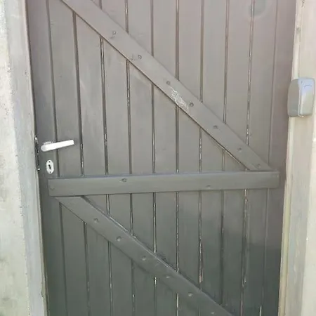 Petite Maison Chaleureuse Avec Terrasse - 2etoiles * Rochefort (Charente-Maritime)