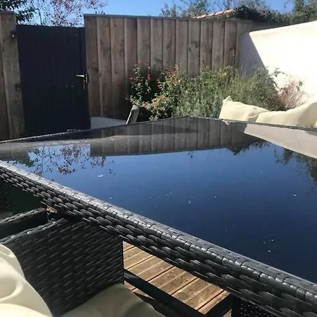 Dom wakacyjny Petite Maison Chaleureuse Avec Terrasse - 2etoiles